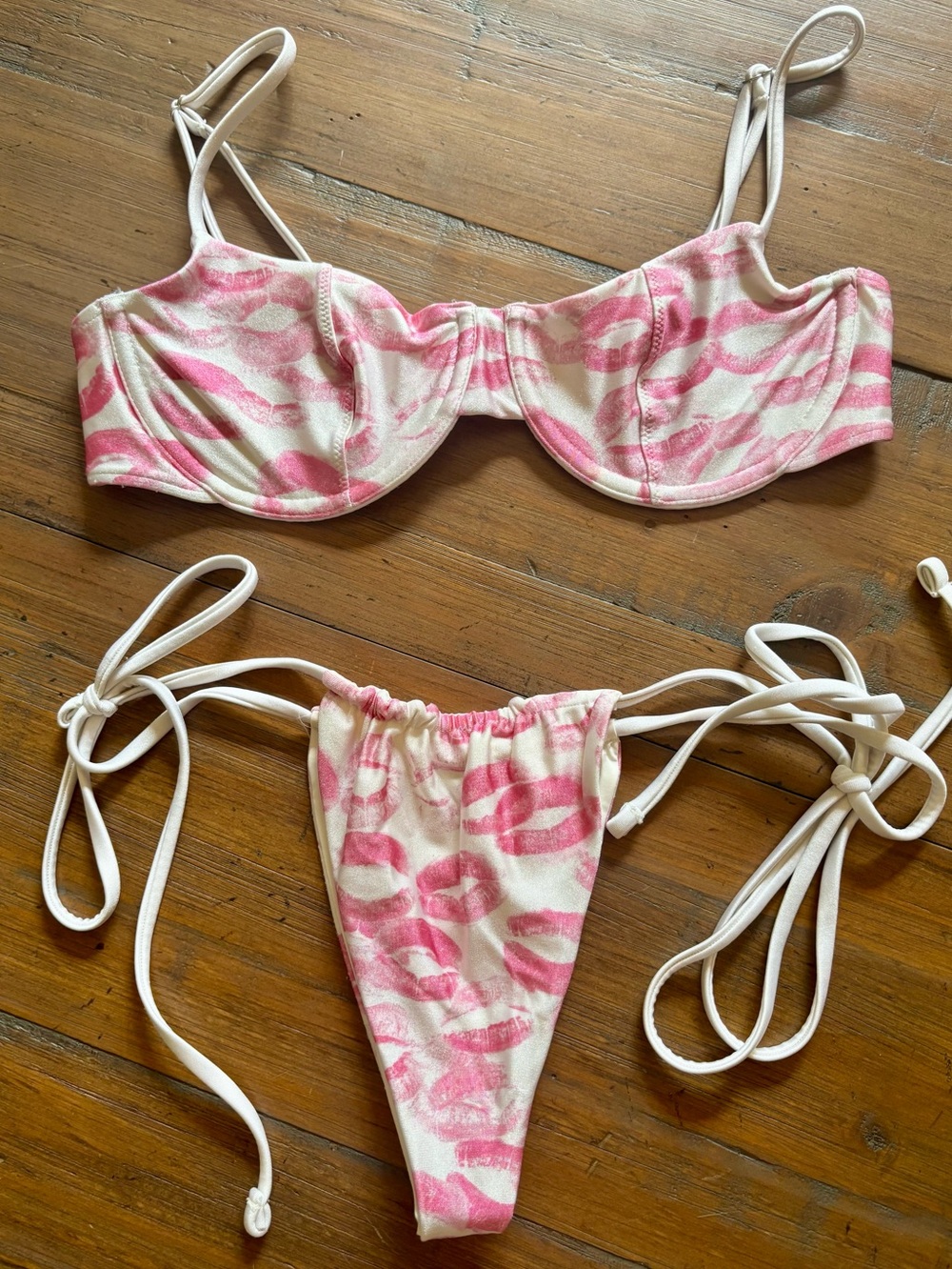 Frankie’s bikinis x Sydney Sweeney angel kisses bikini set